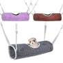 Trois tunnels-hamacs fermés pour rat suspendus par leurs sangles, coloris violet, brun et gris